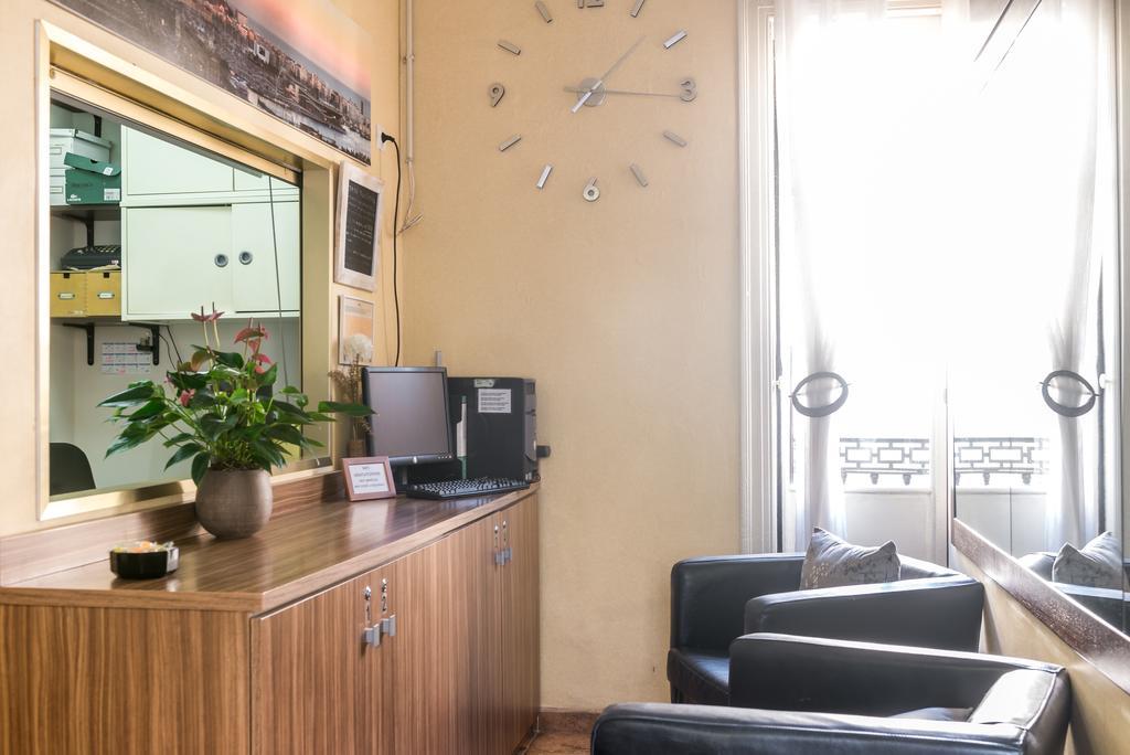 Pension Mariluz Barcelona Luaran gambar